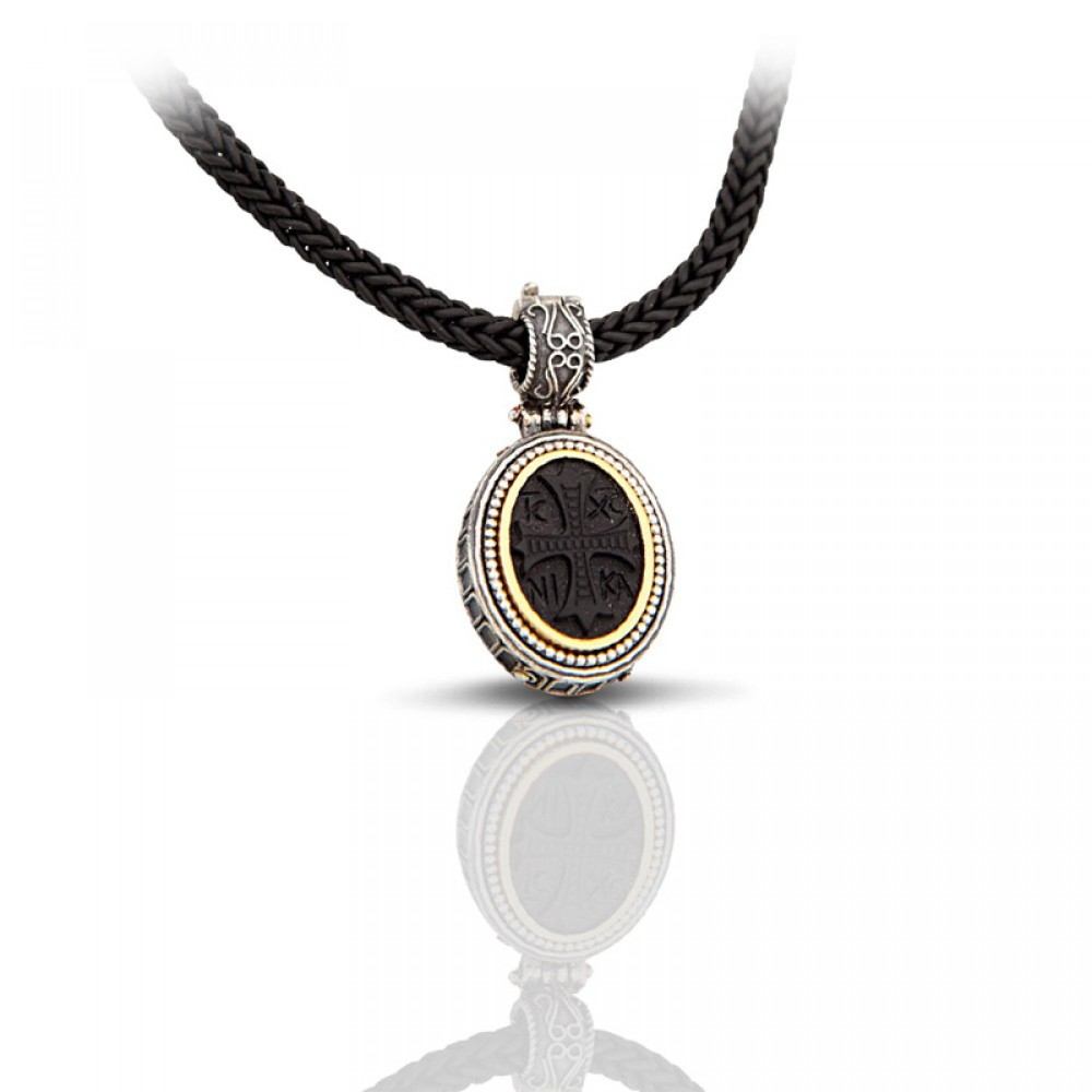 Ασημένιο Οβάλ Μενταγιόν με Κεντρικό Μπρούντζινο Έμβλημα