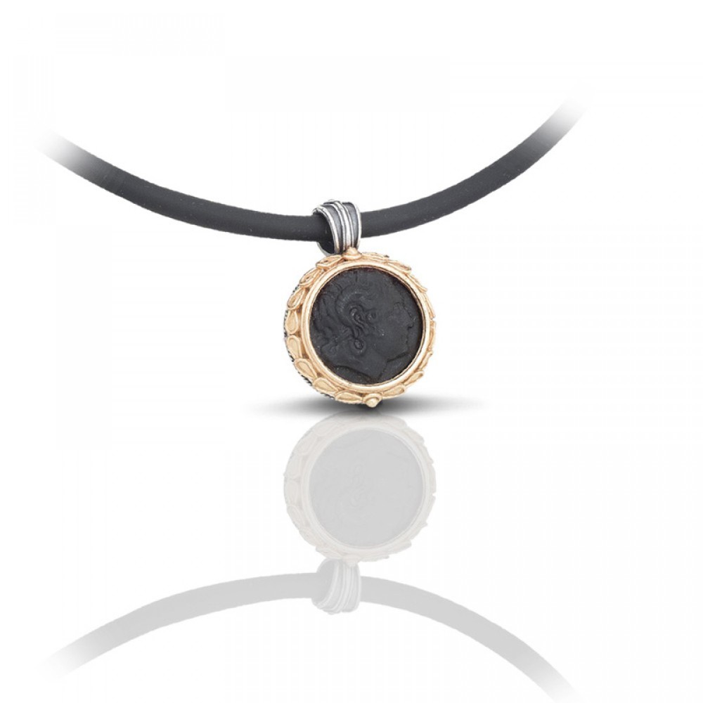 Μενταγιόν από τον Dimitrios Exclusive